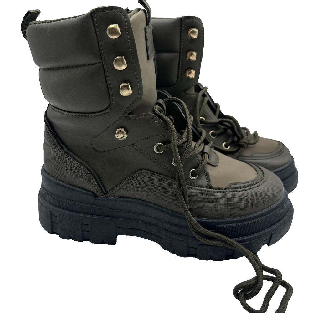 Liliana Women’s Olive Green Combat Boots Size 7.5 Chunky Platform Gold Studs